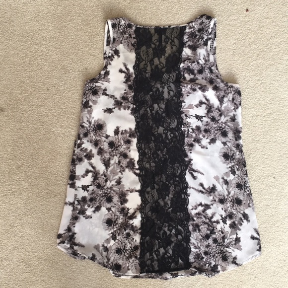 Floral tank with black lace strip in back - Picture 2 of 3